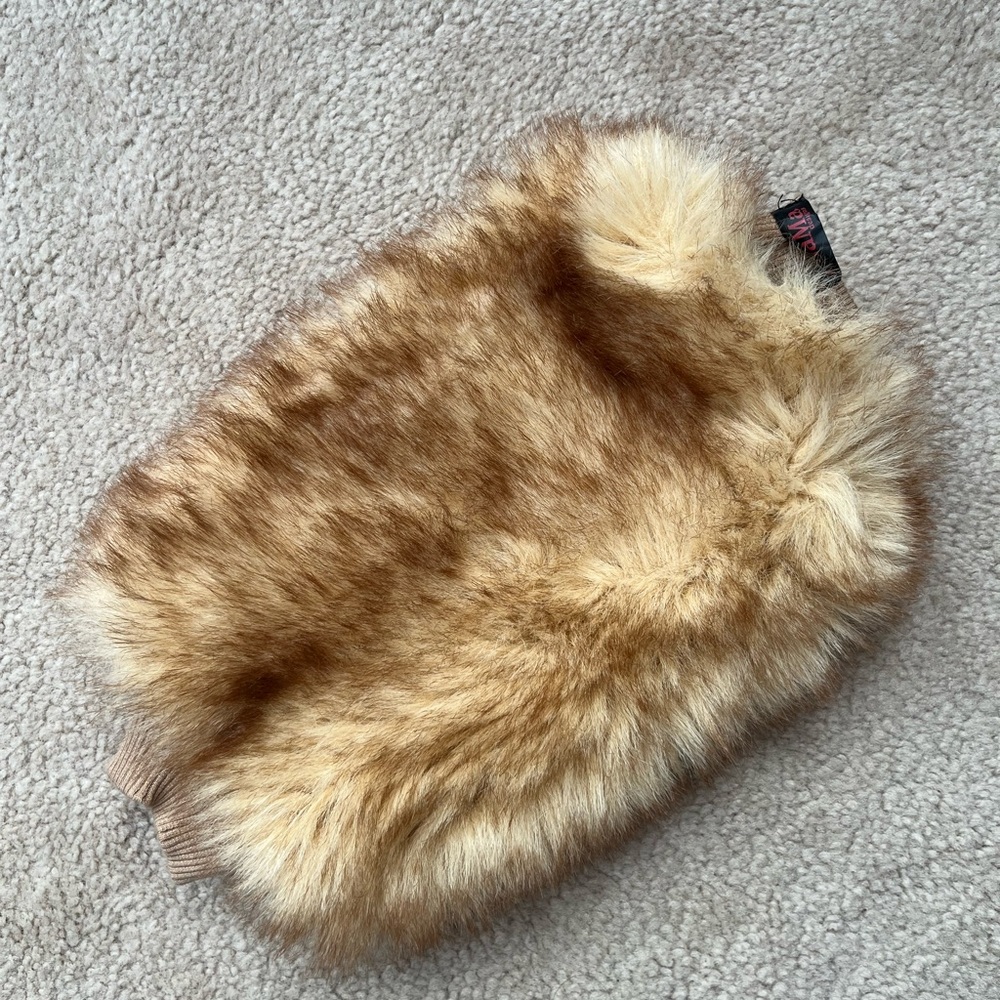 TaNaMa Designs Faux Fur Hand Muff in Tan